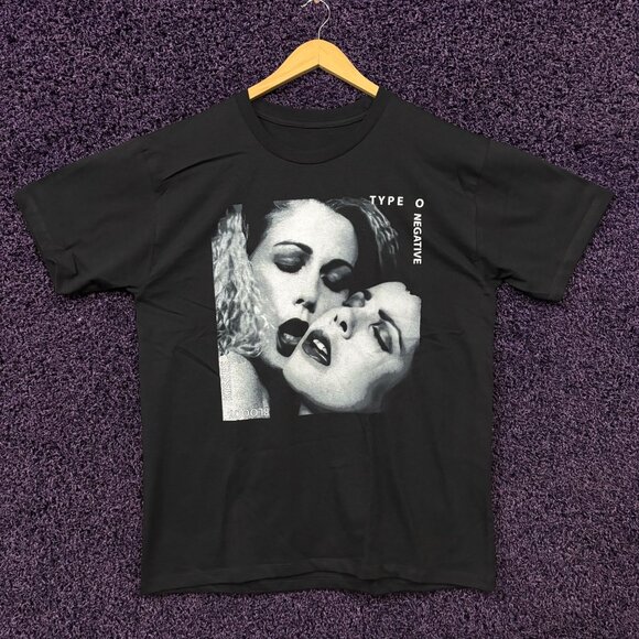 Type O Negative Bloody Kisses Album Art Metal Band T-Shirt L - Picture 1 of 4